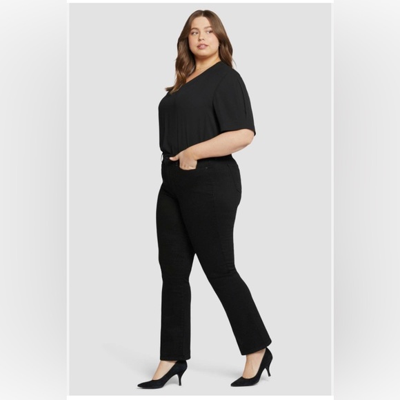 Black Jeans 16W Short Length Giselle Stretch Bootcut Mid Rise Gloria Vanderbilt - Picture 8 of 12